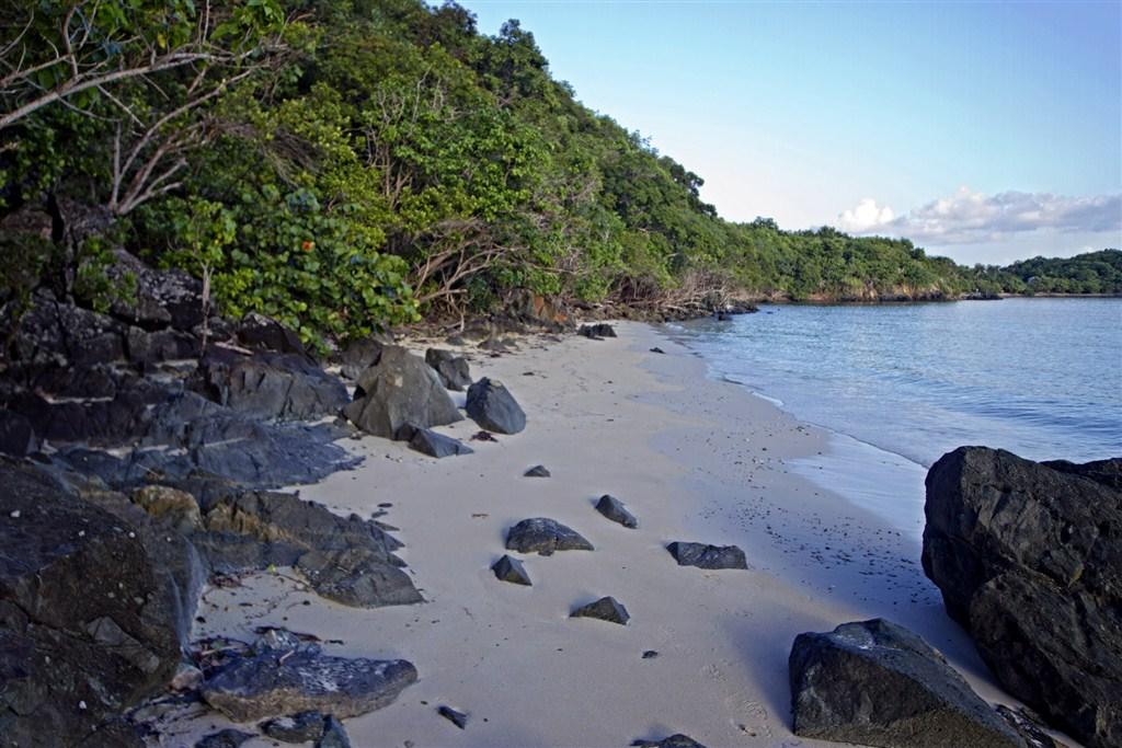 Little Hawksnest Beach