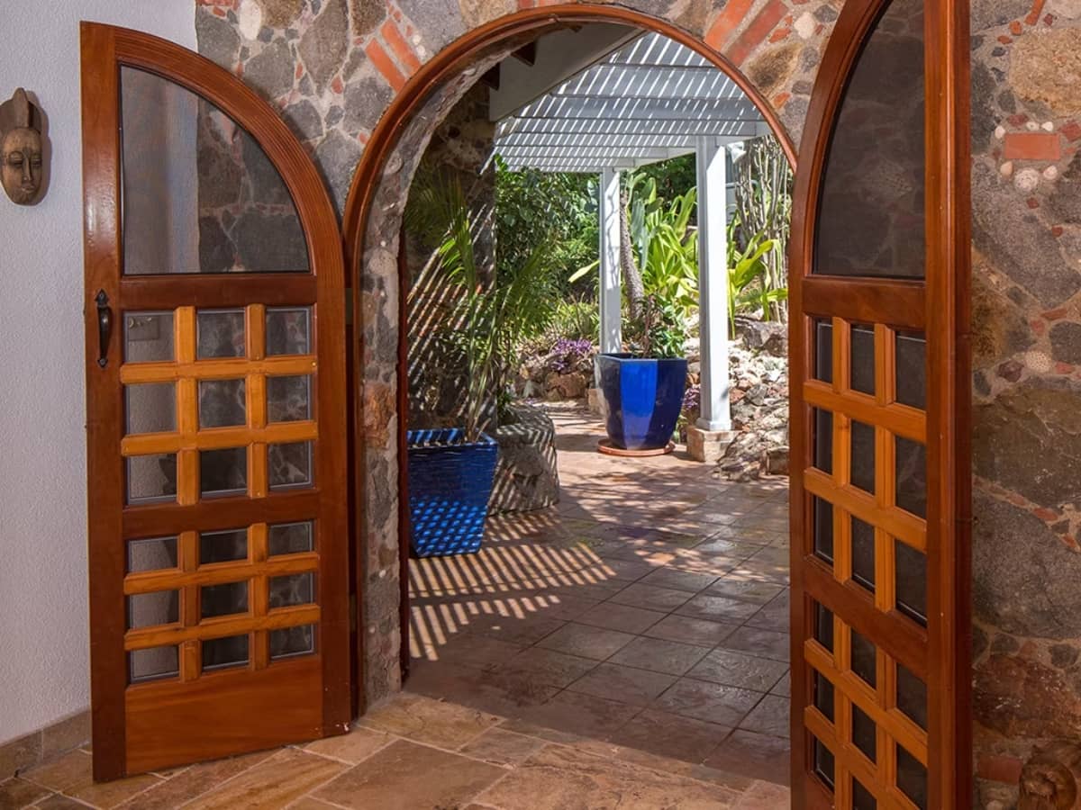 Andante By The Sea garden entrance