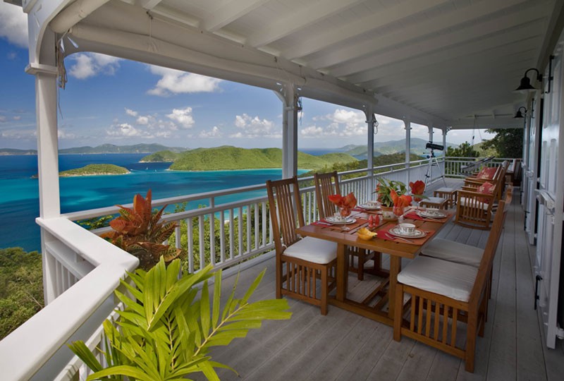 Cinnamon Stones porch