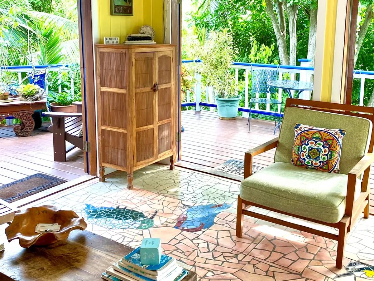 Garden By The Sea living area