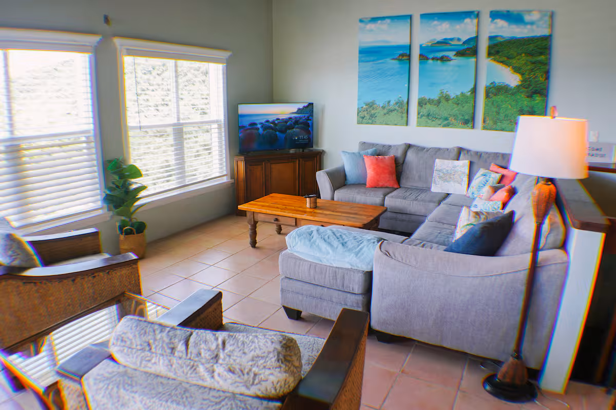 The Horizon Edge living room
