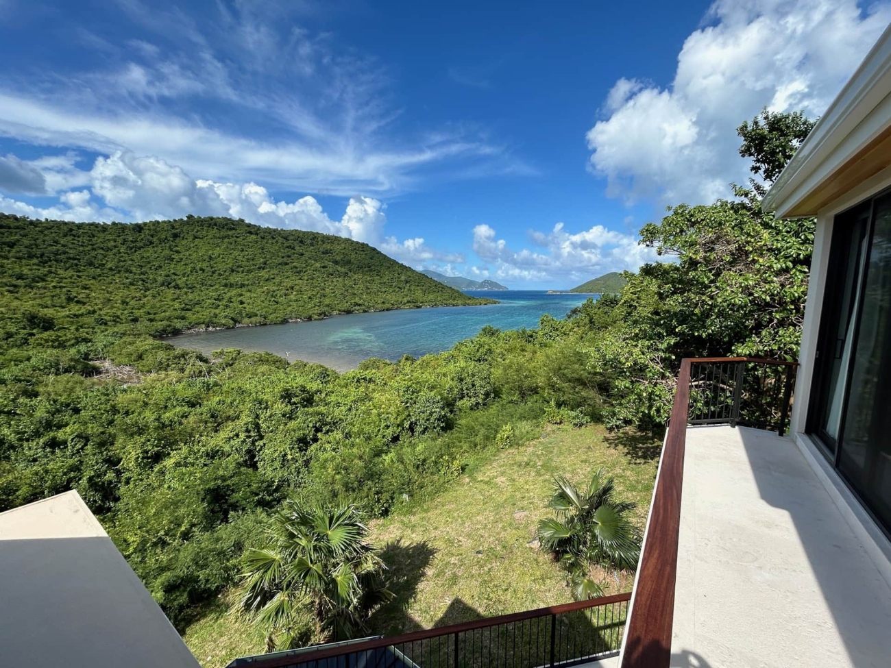 Serenity At Francis Bay outside views