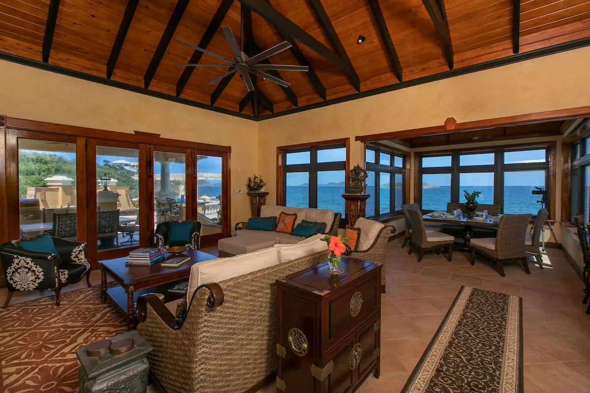 Villa Luna Blu living room