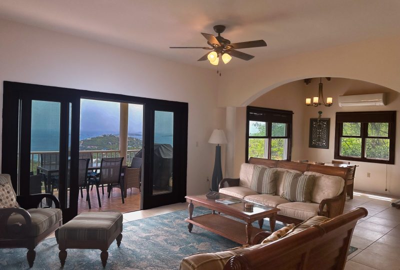 Villa Madeira living room